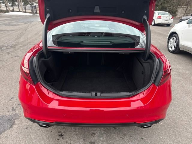 Used 2021 Alfa Romeo Giulia Sprint w/ Cold Weather Package image 9