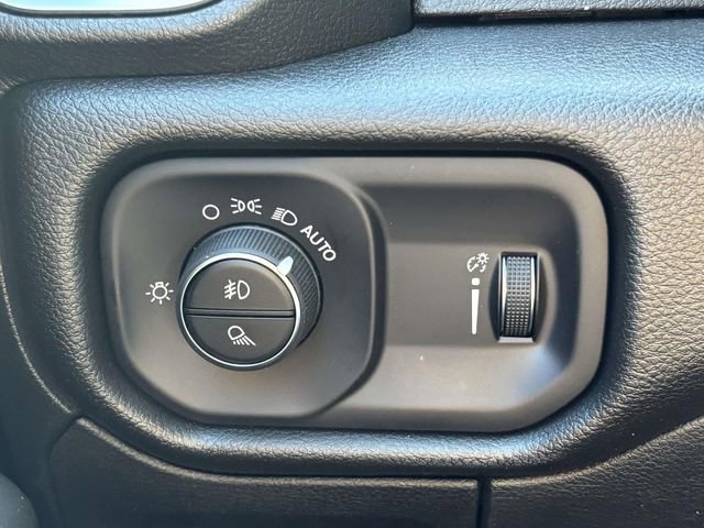 New 2026 RAM 1500 Express AWD/4WD image 15