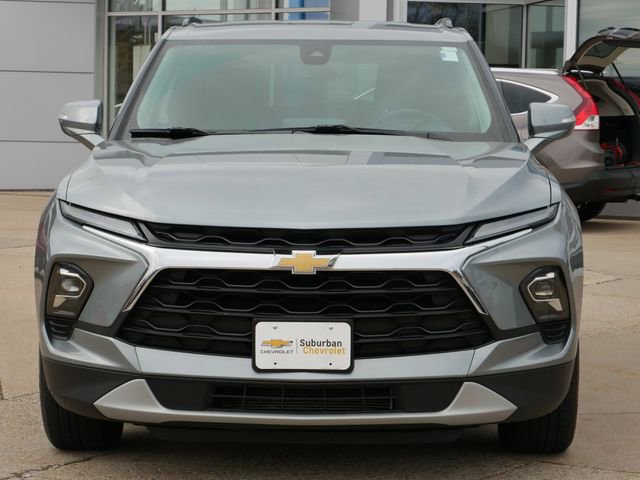 Used 2023 Chevrolet Blazer LT image 2