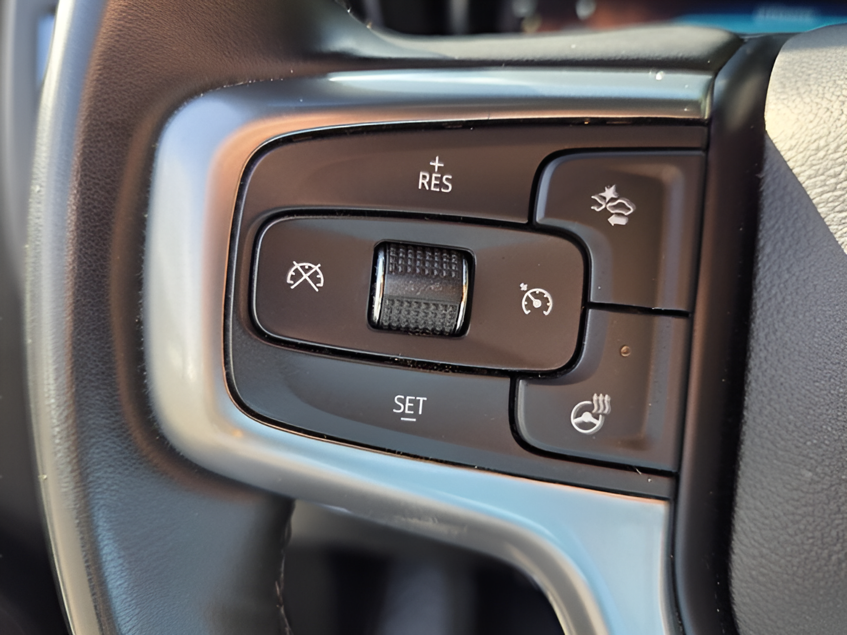 Used 2024 Chevrolet Suburban Premier AWD/4WD image 24
