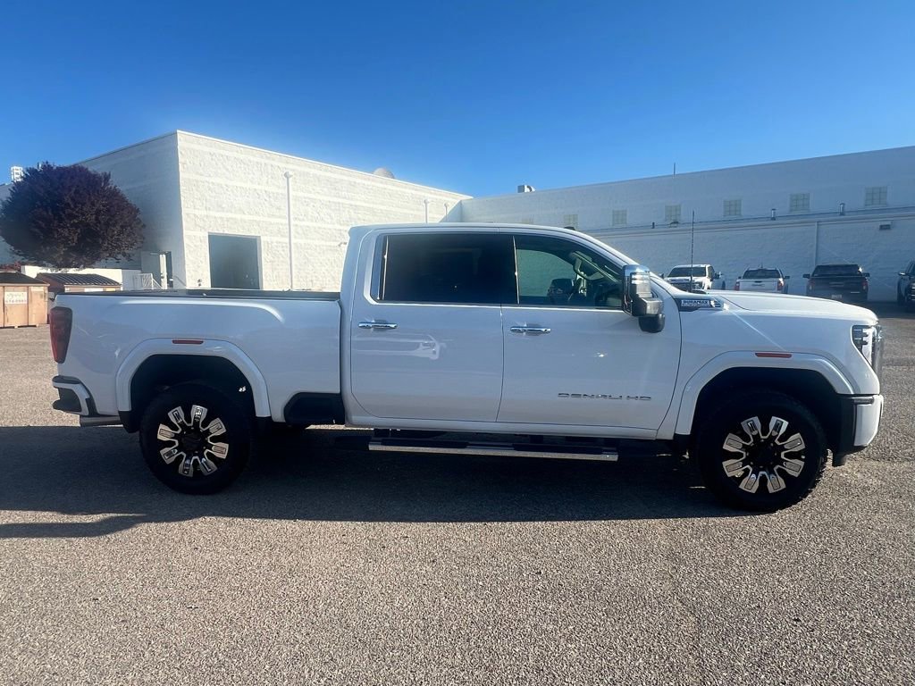 New 2025 GMC Sierra 2500 Denali w/ Denali Reserve Package image 3