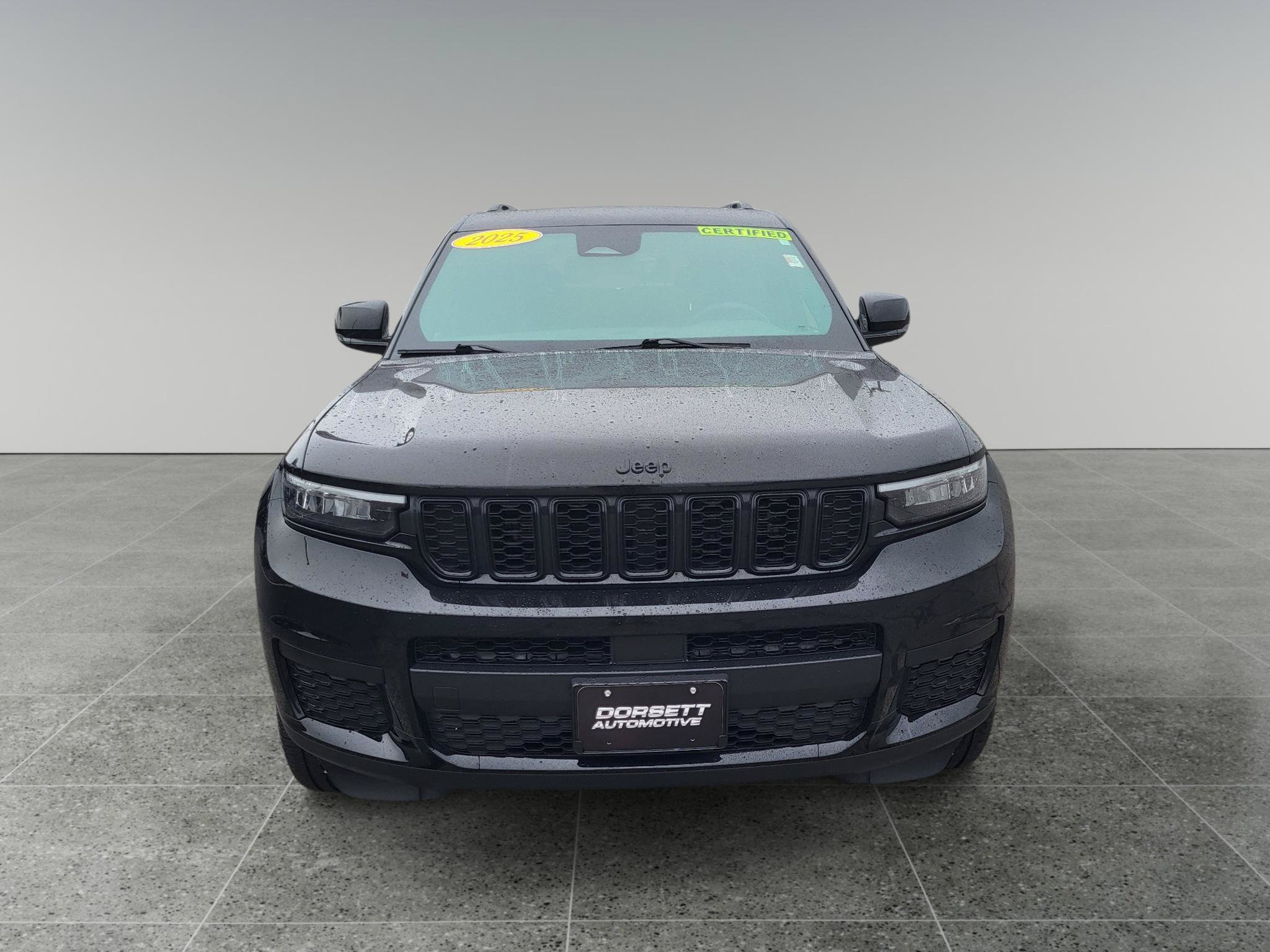Used 2025 Jeep Grand Cherokee L Altitude AWD/4WD image 2