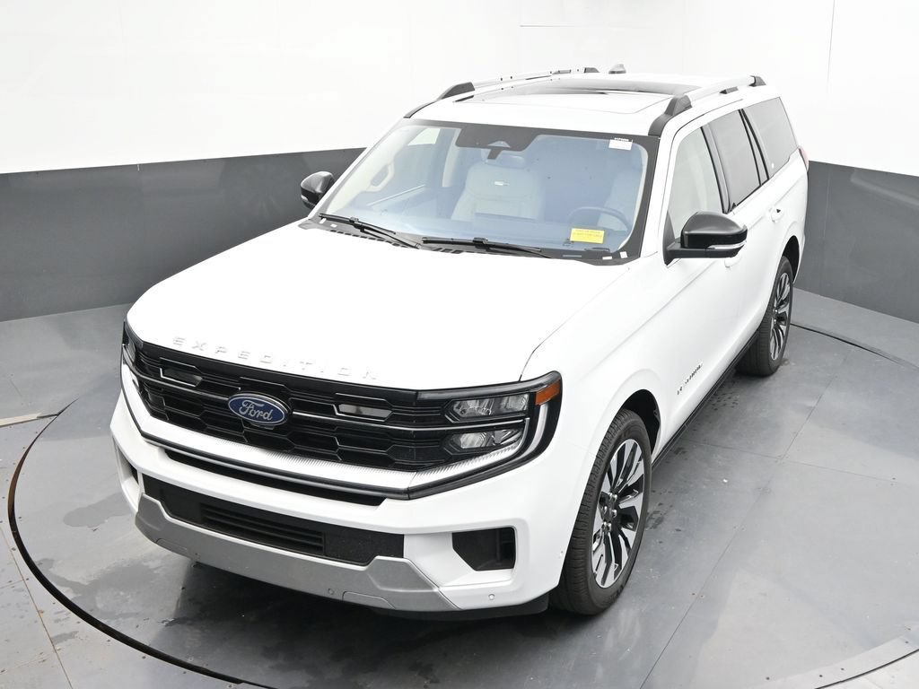 Used 2025 Ford Expedition Platinum w/ Driver's Package AWD/4WD image 24