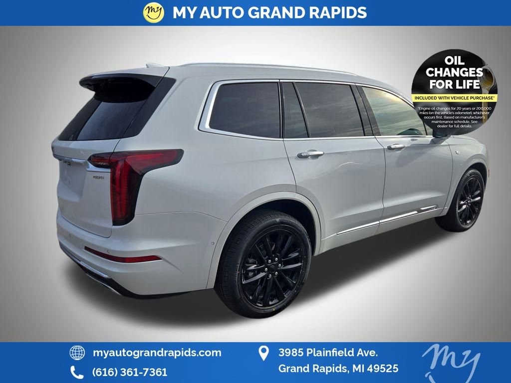 Used 2022 Cadillac XT6 Premium Luxury w/ Technology Package image 14