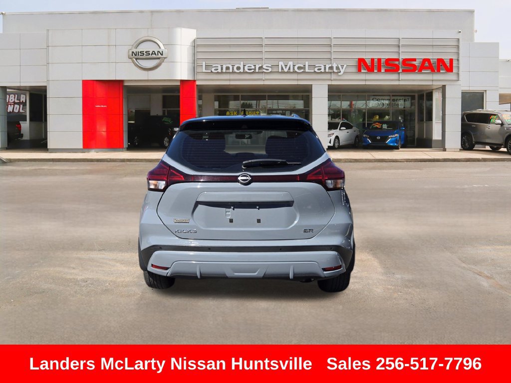 Used 2022 Nissan Kicks SR FWD image 5