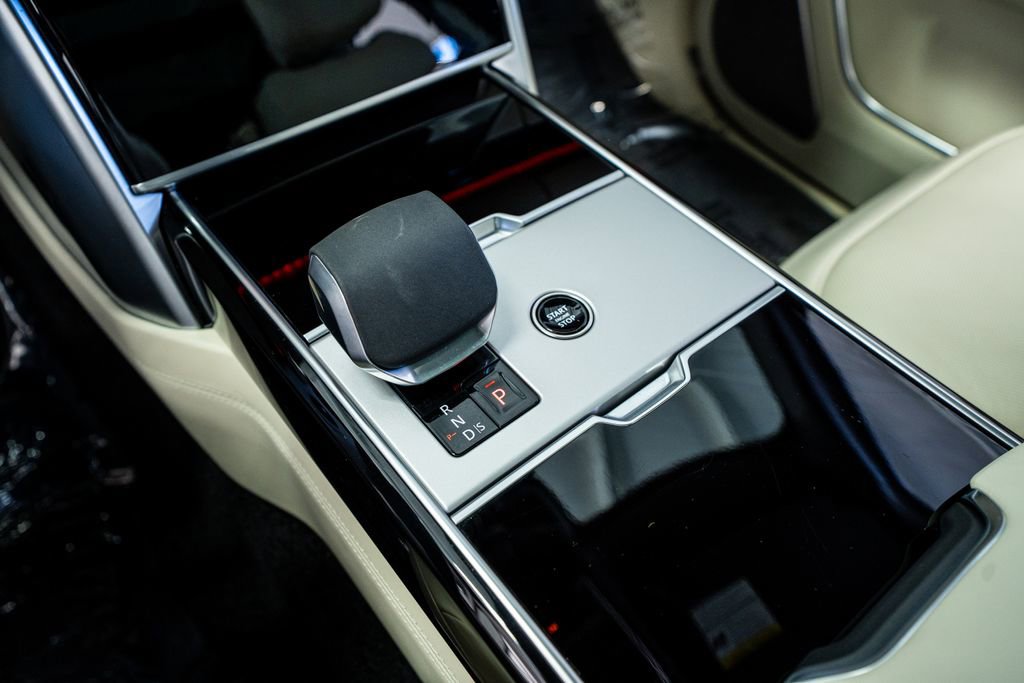 Used 2025 Land Rover Range Rover Autobiography image 44