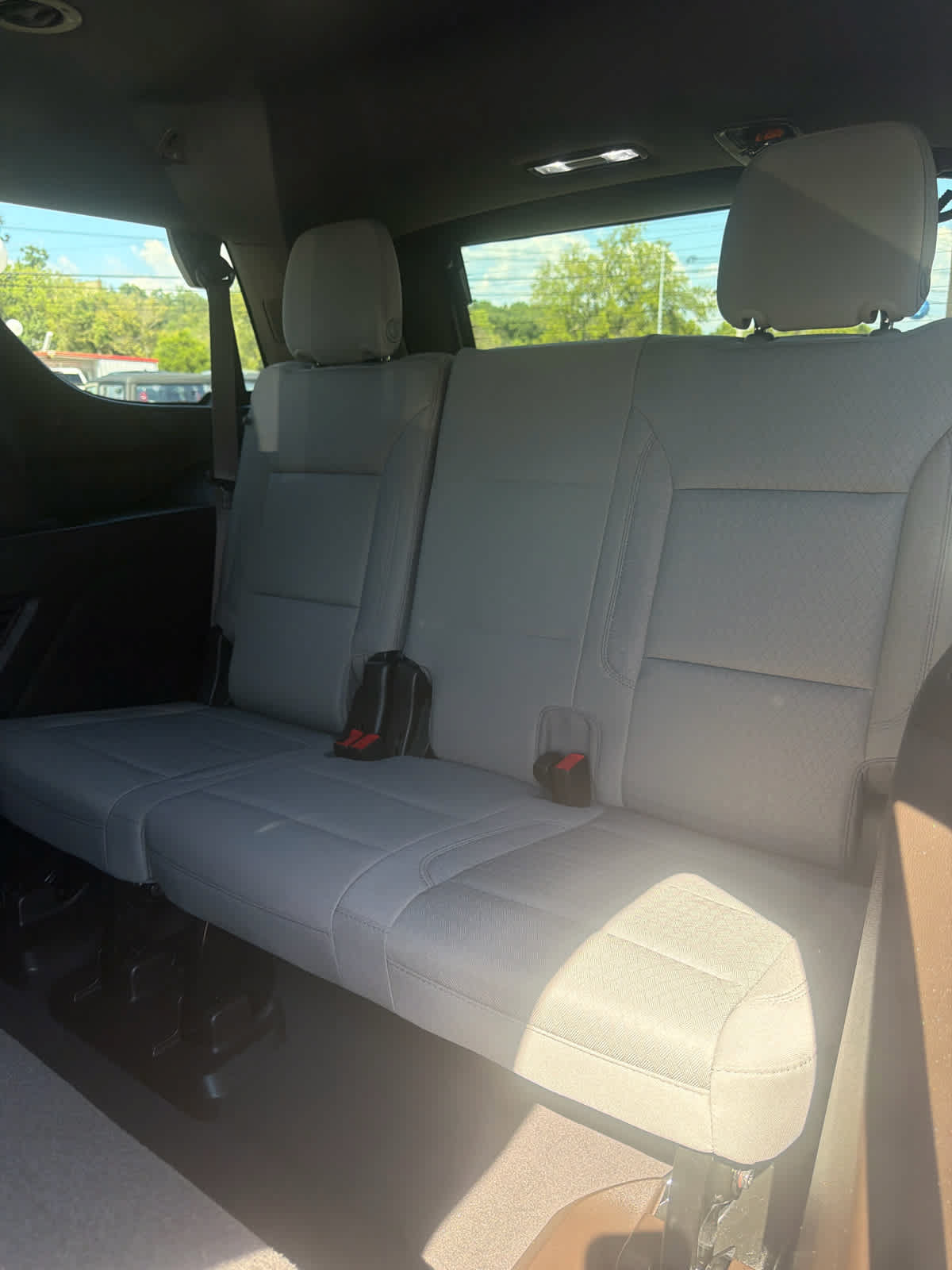 Used 2022 GMC Yukon SLE AWD/4WD image 12