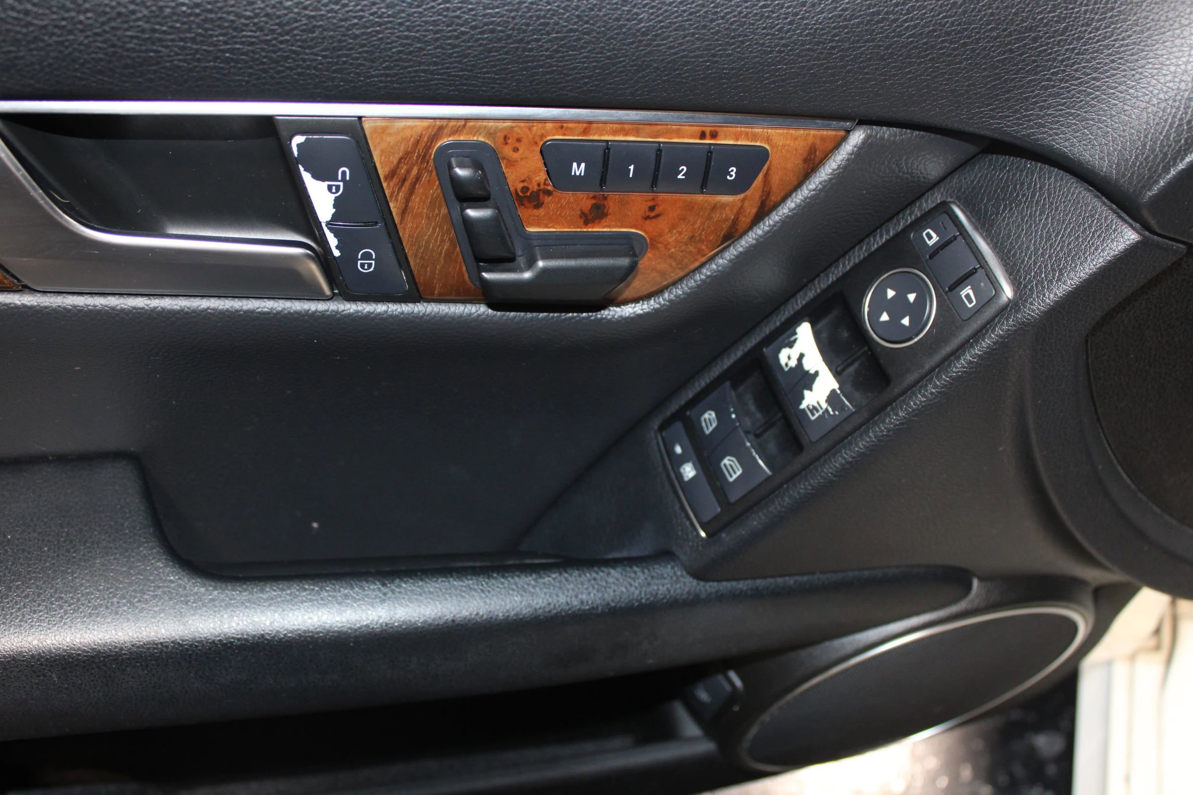 Used 2012 Mercedes-Benz C 250 Sedan image 7