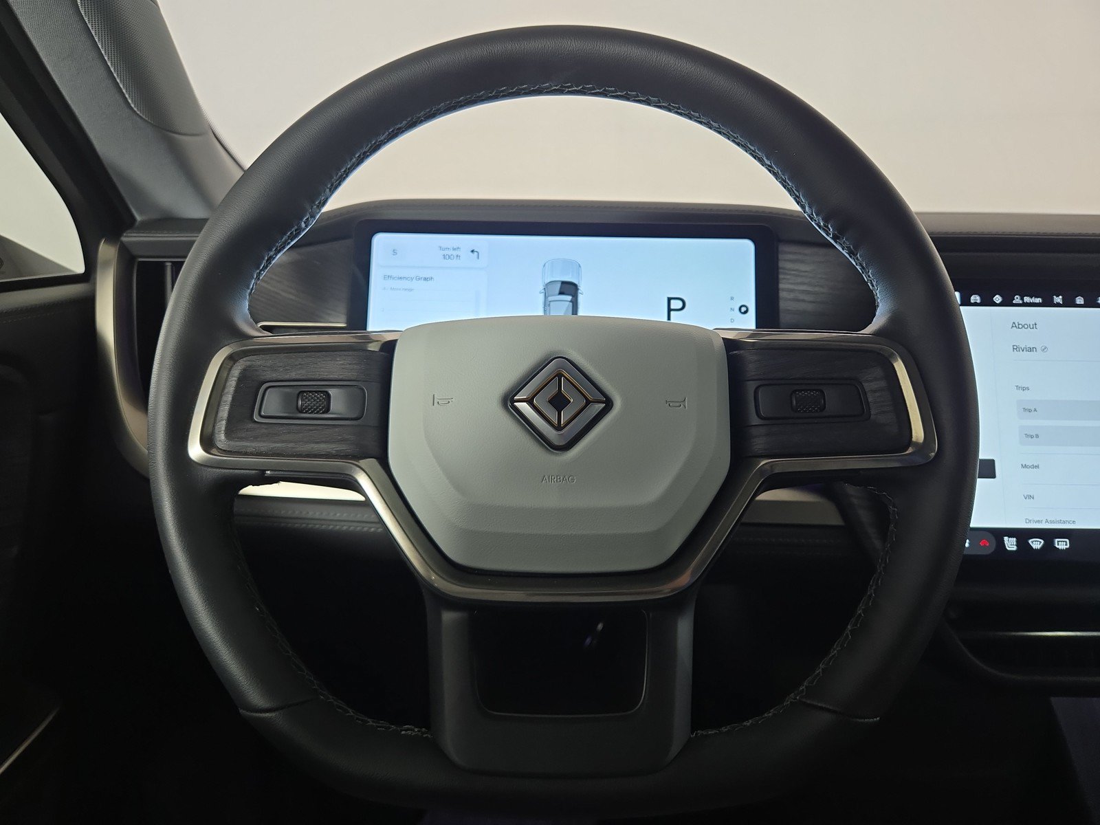 Used 2025 Rivian R1S Adventure AWD/4WD image 28