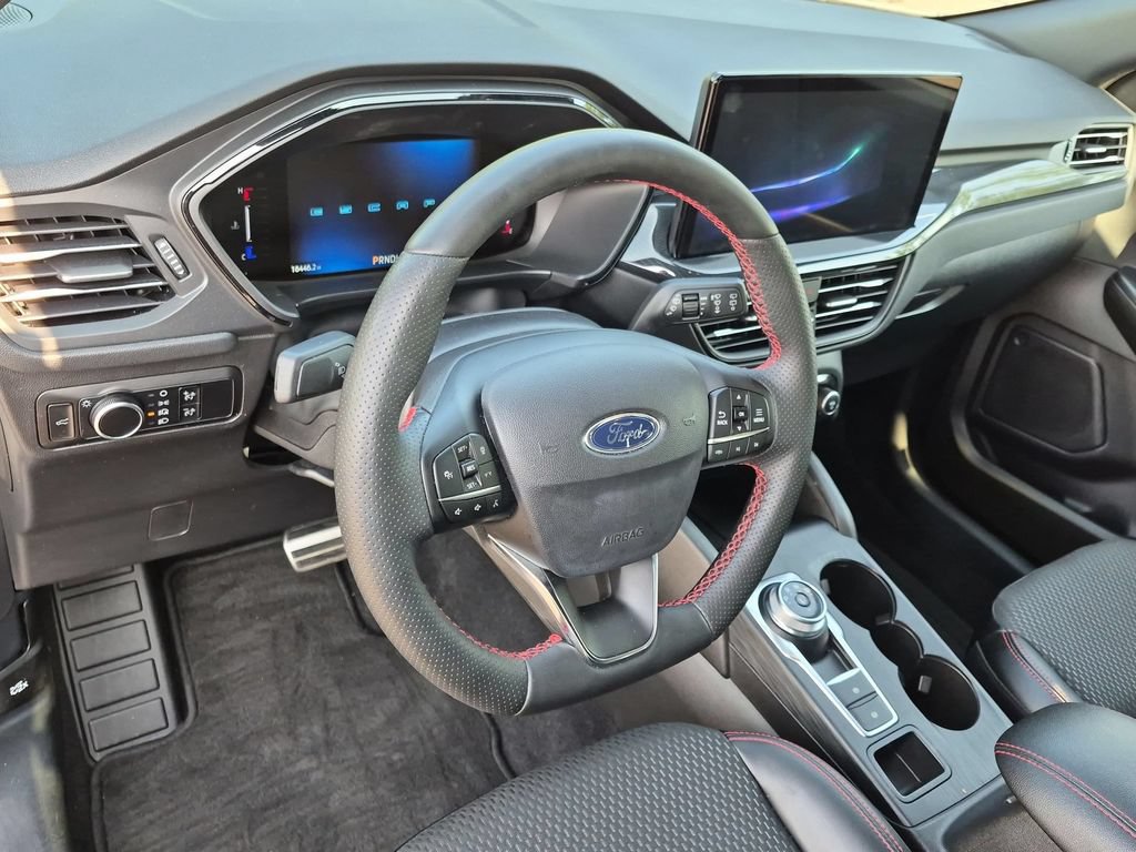 Used 2024 Ford Escape ST-Line w/ Tech Pack #1 AWD/4WD image 11