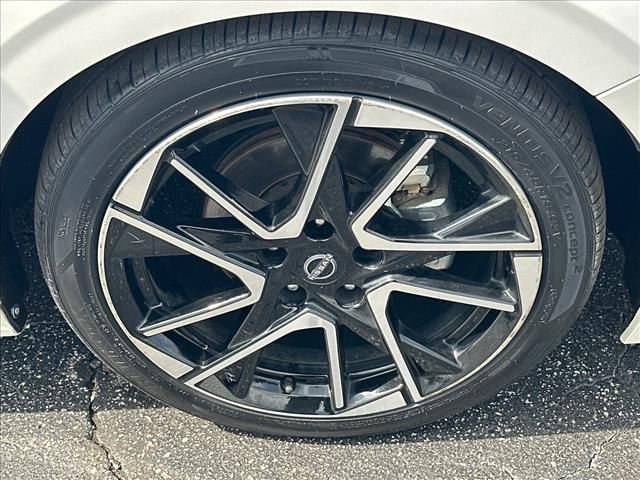 Used 2025 Nissan Sentra SR FWD image 33
