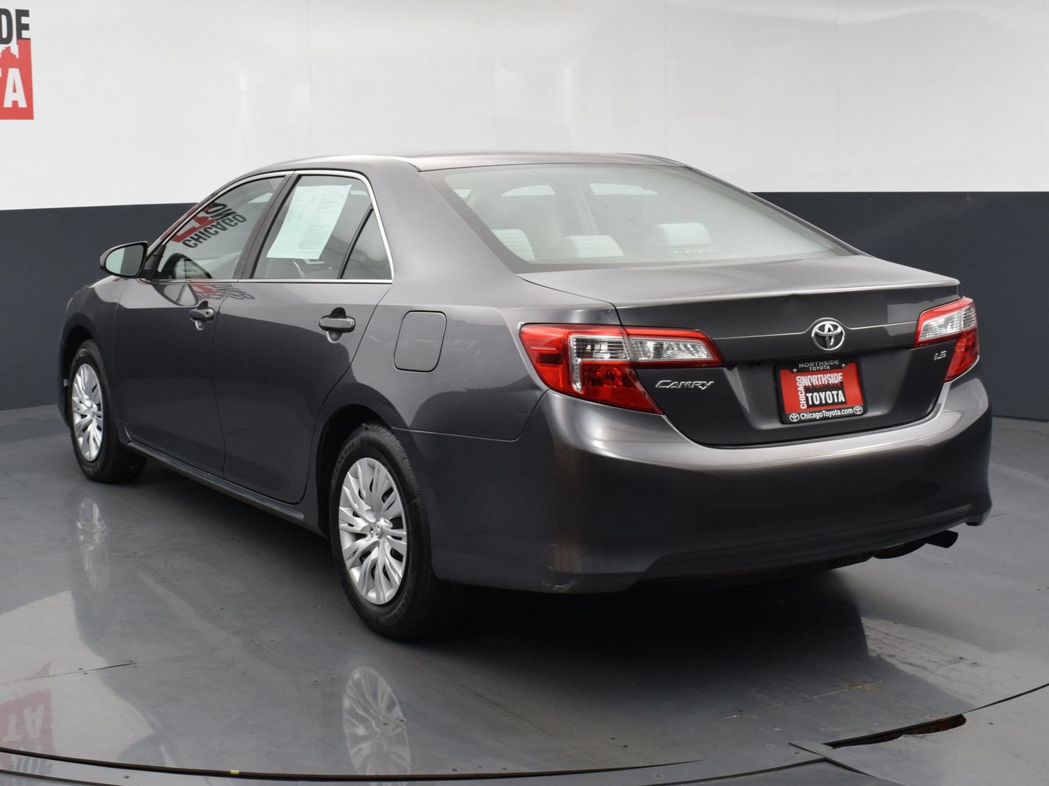 Used 2014 Toyota Camry LE FWD image 3