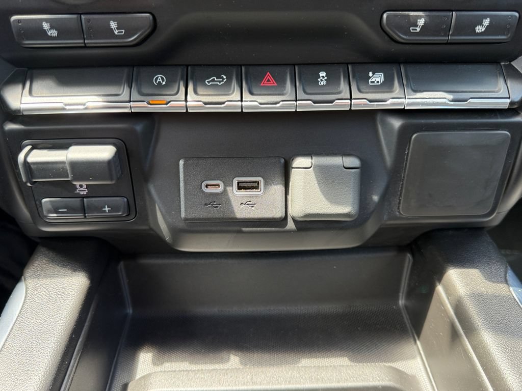 Used 2021 Chevrolet Silverado 1500 RST AWD/4WD image 16
