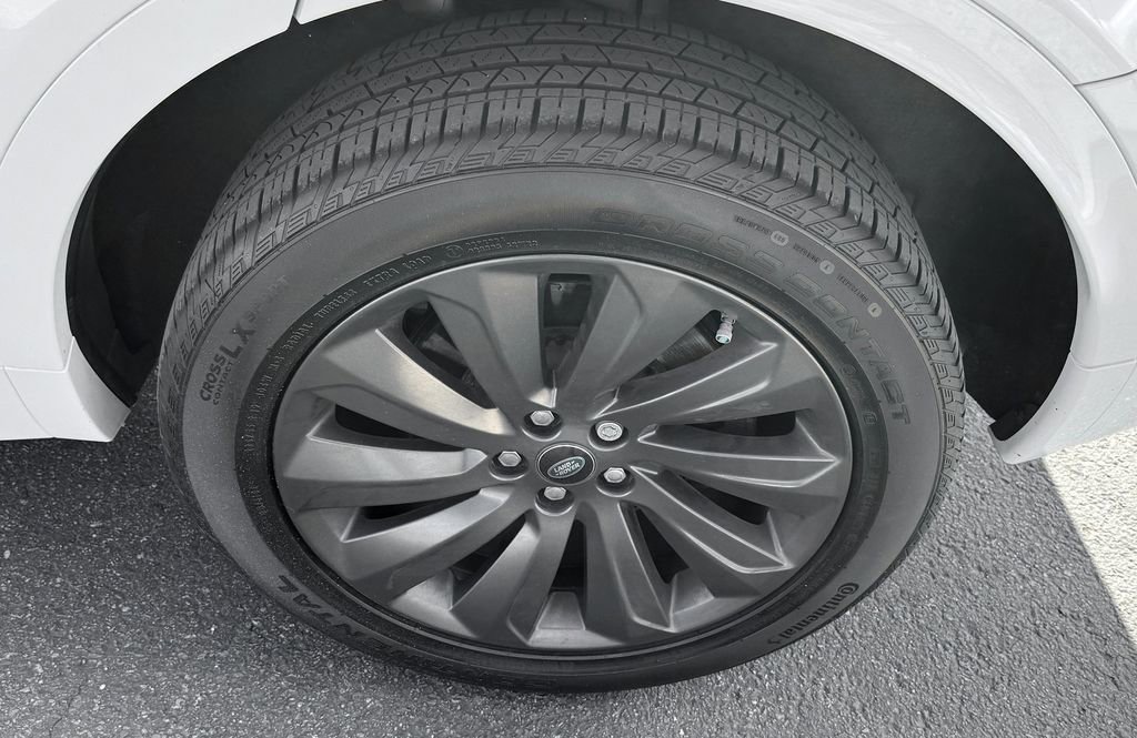 Used 2020 Land Rover Discovery Sport S R-Dynamic image 11