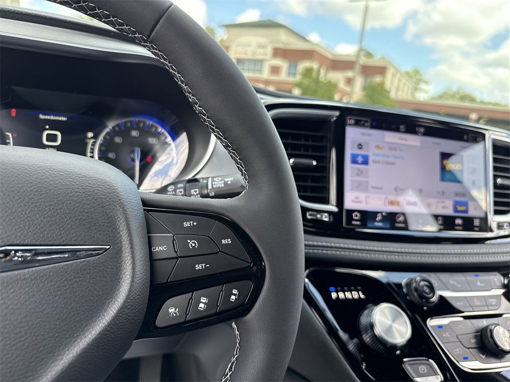 New 2026 Chrysler Pacifica Limited w/ S Appearance Package image 15