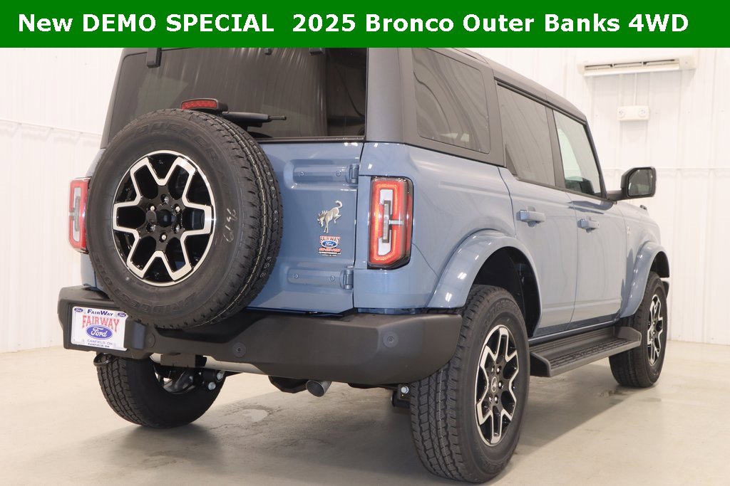 New 2025 Ford Bronco Outer Banks image 8