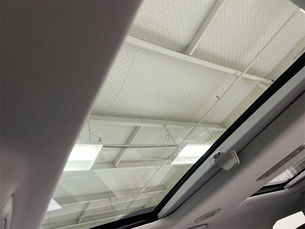 Used 2018 GMC Acadia SLT image 19