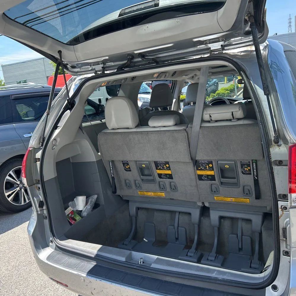 Used 2013 Toyota Sienna XLE w/ Entertainment Pkg AWD/4WD image 32