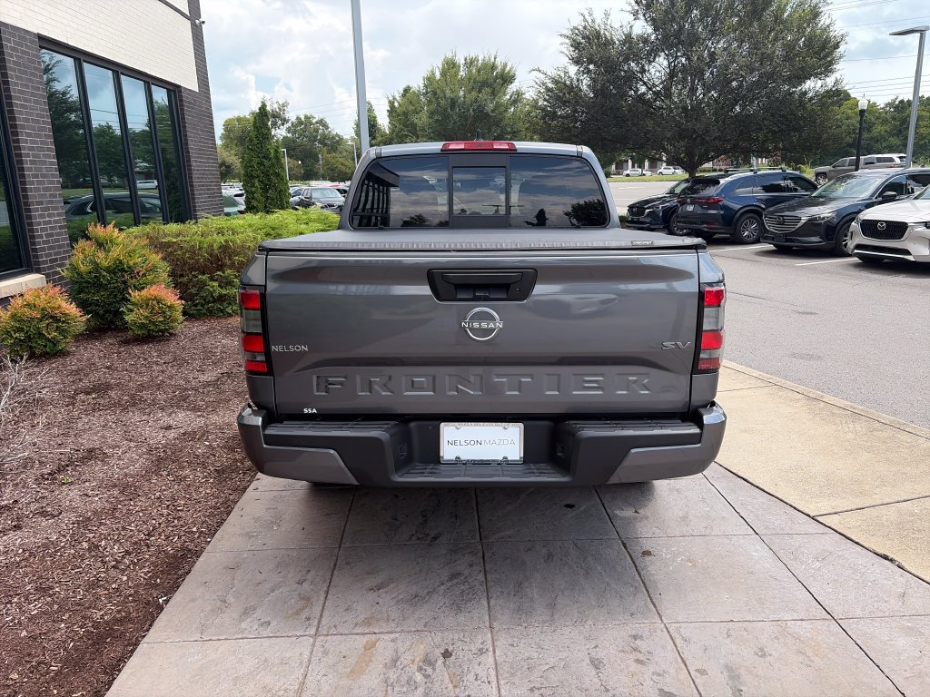 Used 2022 Nissan Frontier SV RWD image 6