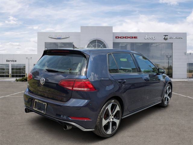 Used 2018 Volkswagen Golf 4-Door FWD image 3