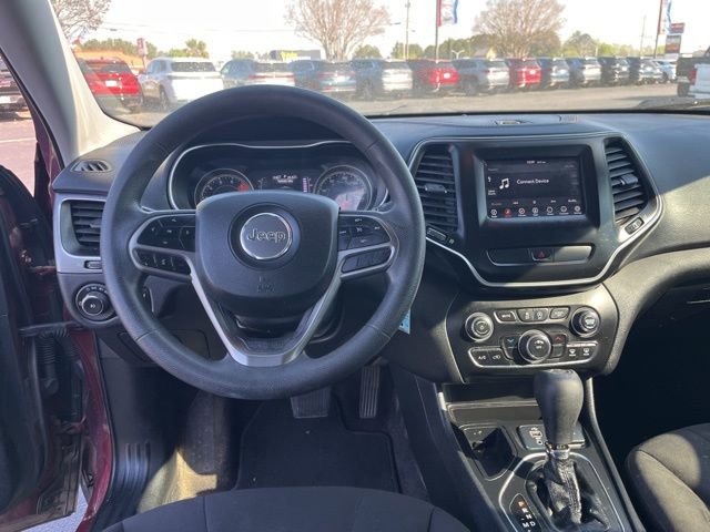 Used 2019 Jeep Cherokee Latitude w/ Popular Appearance Group image 17