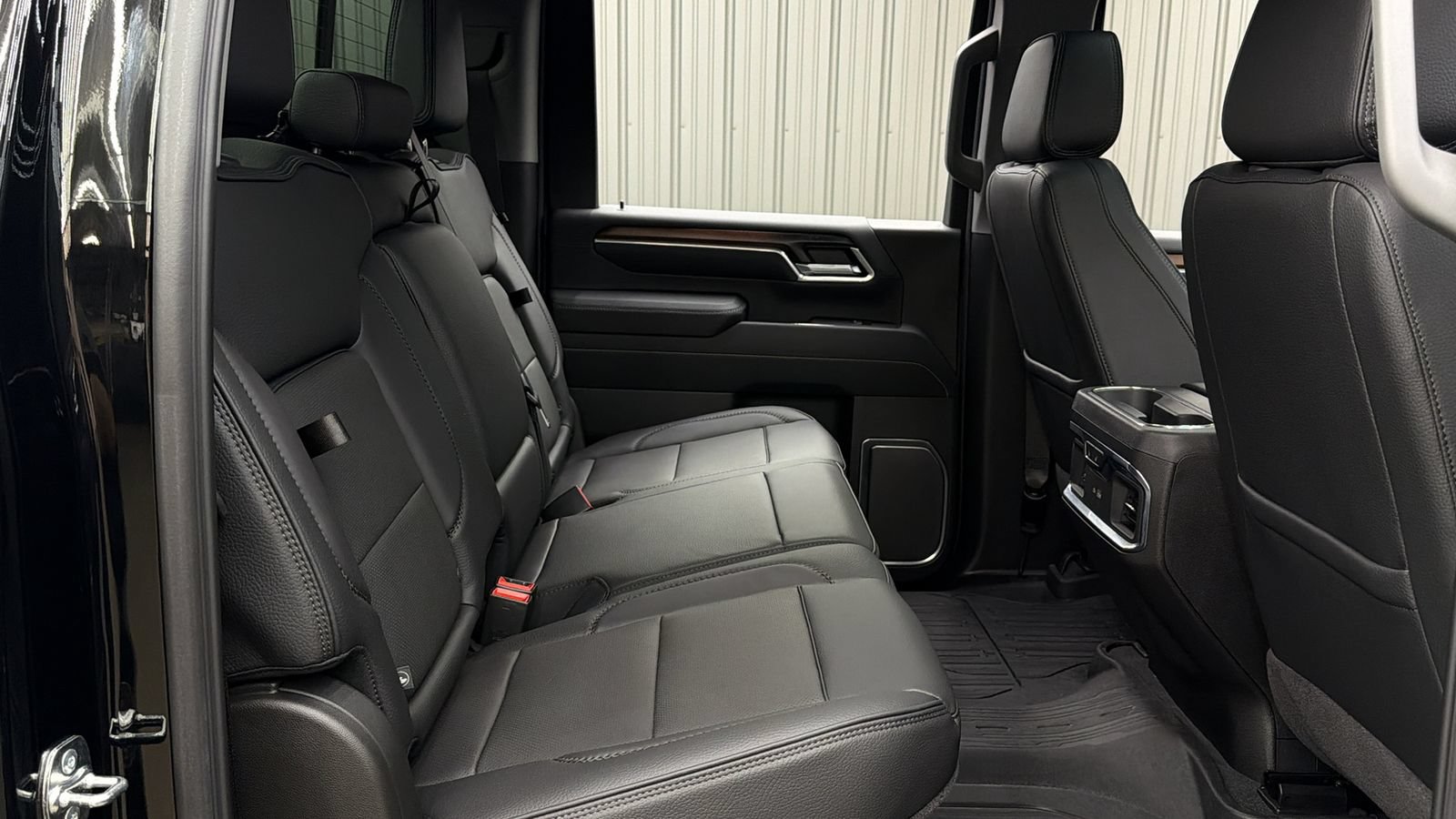 Used 2025 GMC Sierra 2500 Denali w/ Denali Reserve Package AWD/4WD image 42