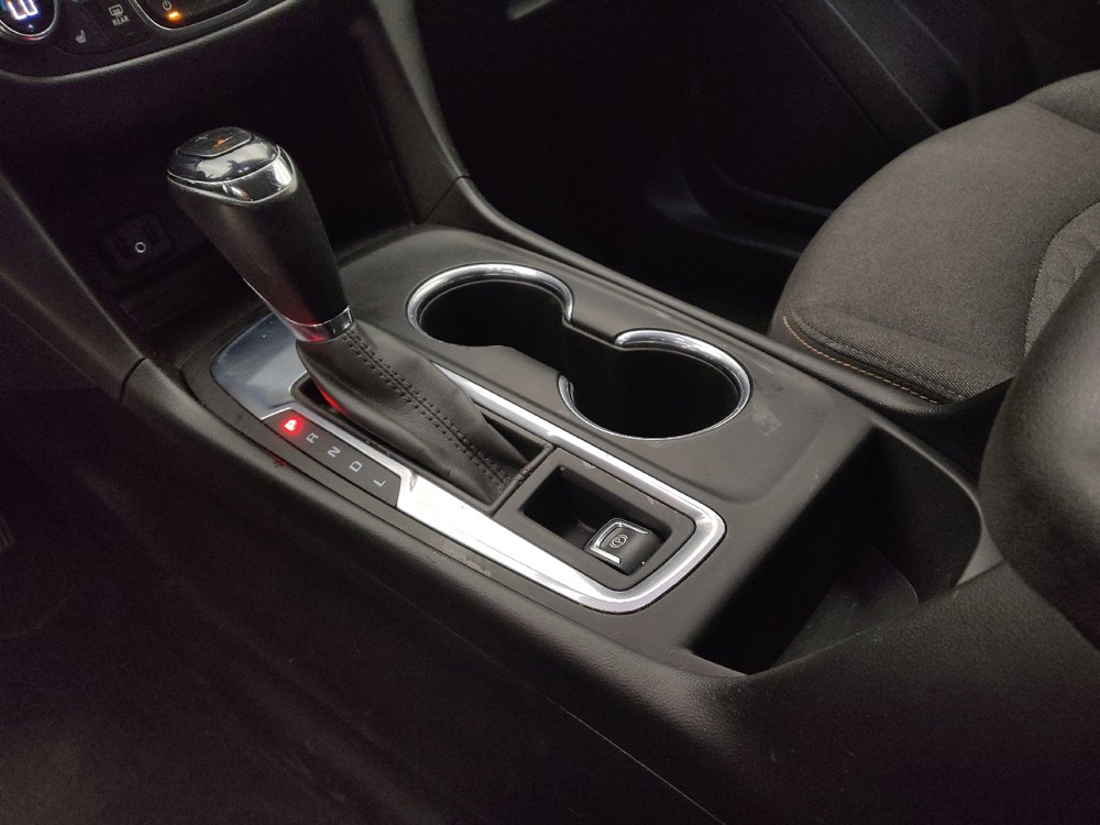 Used 2018 Chevrolet Equinox LT w/ Sun & Infotainment Package FWD image 26