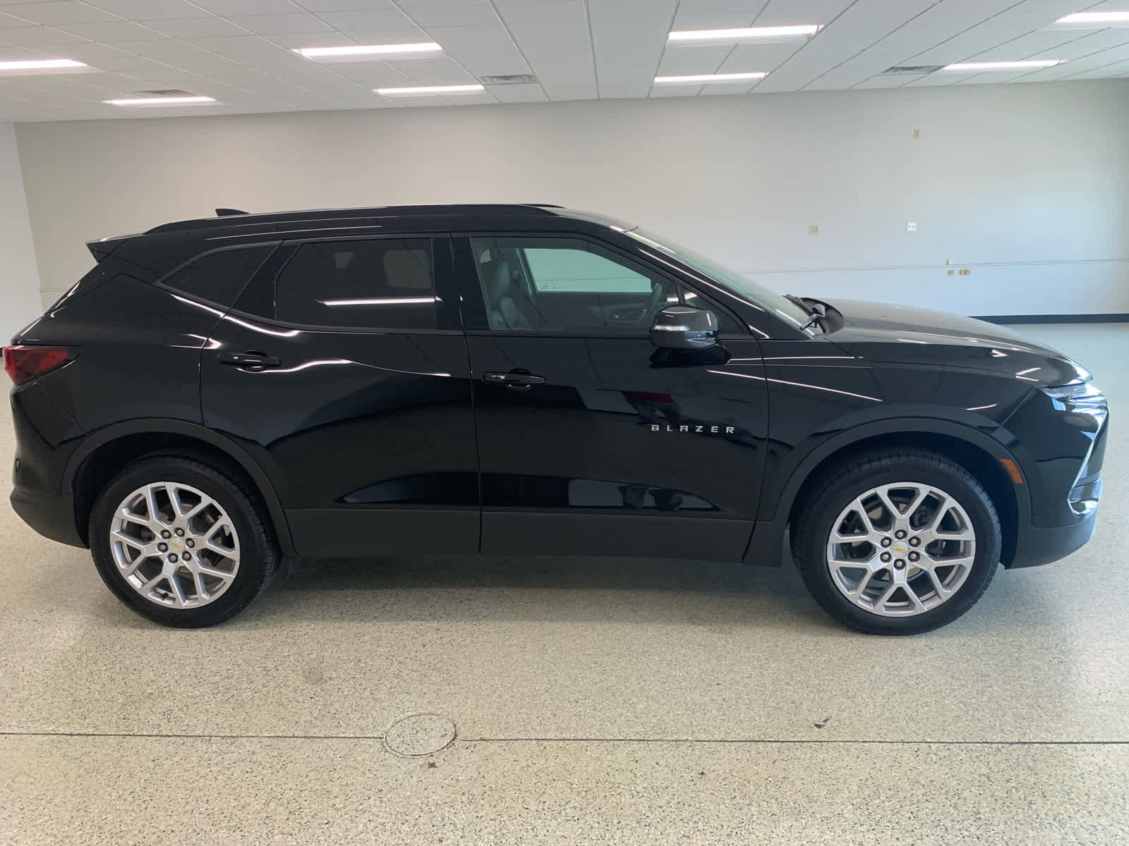 Used 2024 Chevrolet Blazer LT image 13