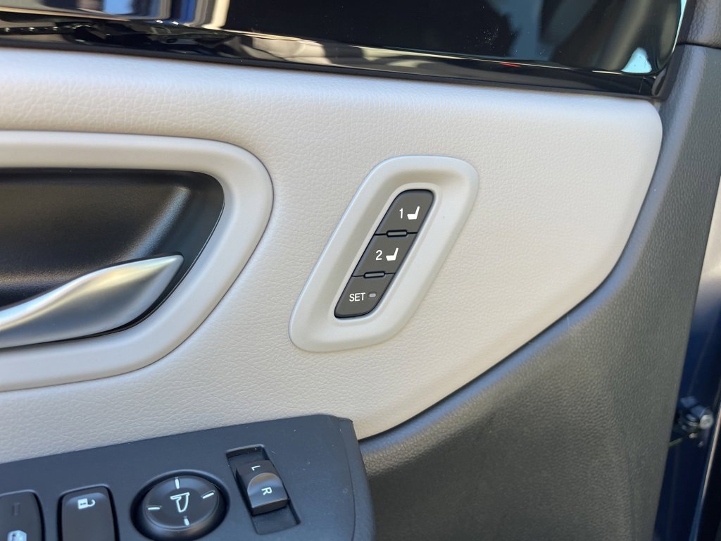 New 2025 Honda Pilot EX-L image 16