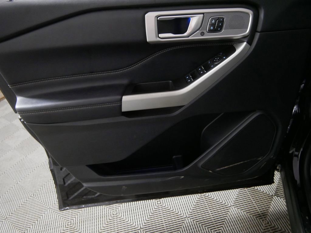 Used 2021 Ford Explorer Limited w/ Class III Trailer Tow Package image 16