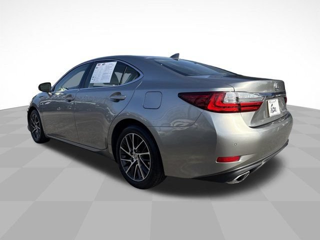 Used 2016 Lexus ES 350 w/ Luxury Package w/Wood Trim FWD image 7
