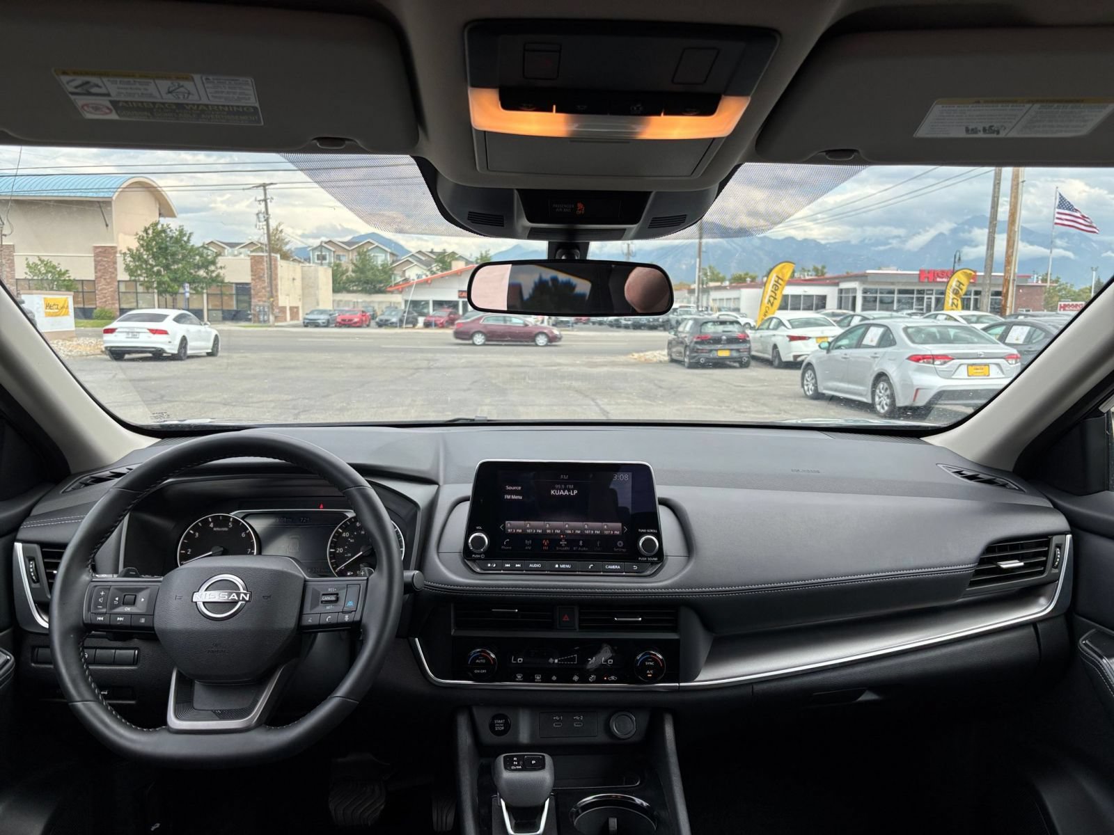Used 2026 Nissan Rogue SV AWD/4WD image 34