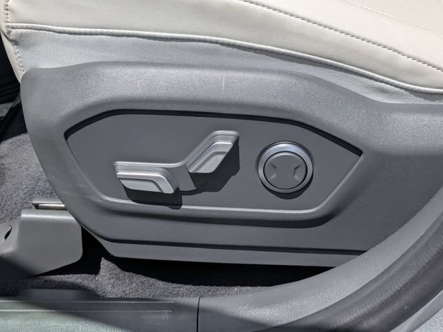 Used 2026 Hyundai Santa Fe SEL FWD image 19