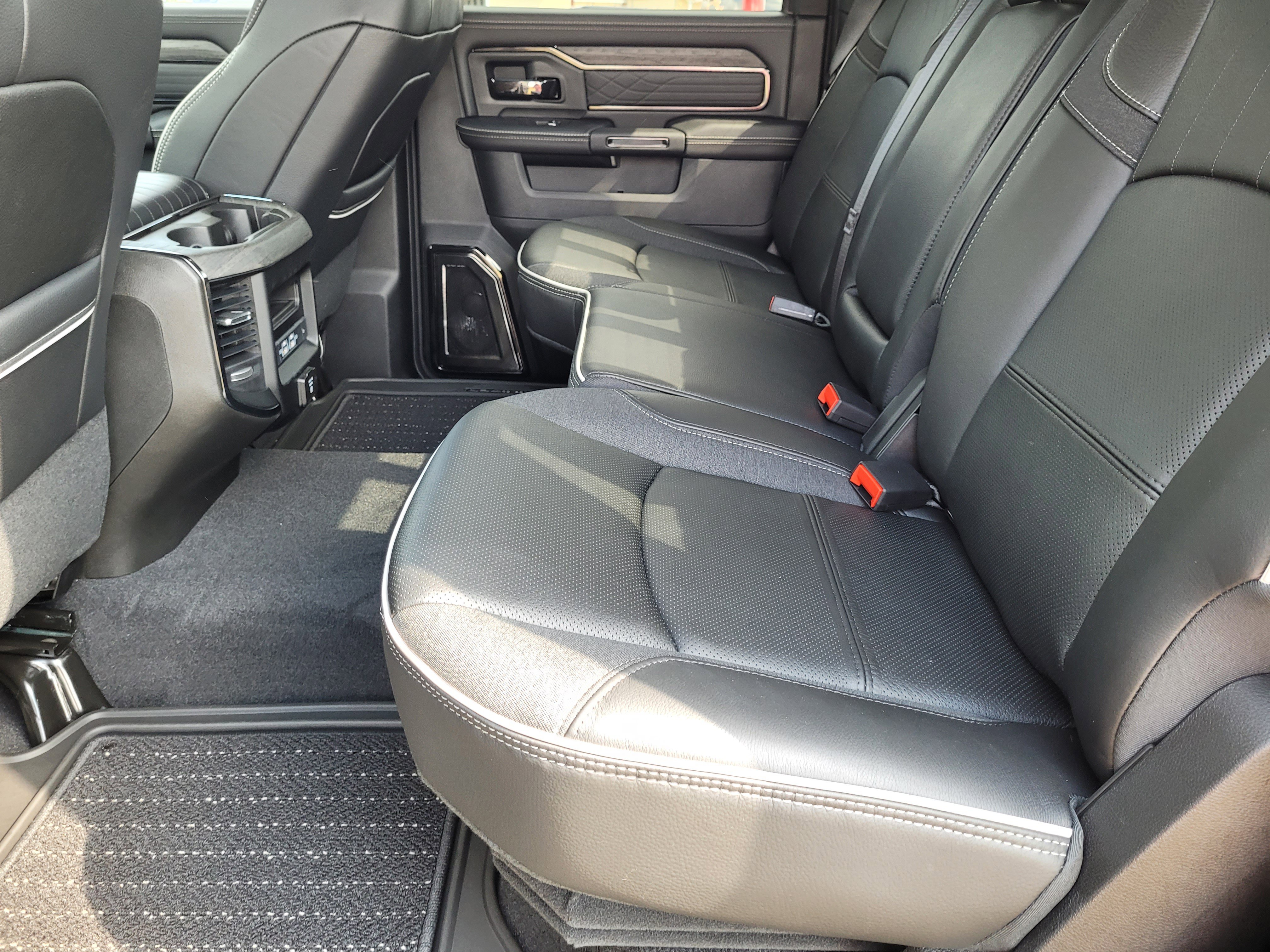 New 2025 RAM 3500 Limited image 12