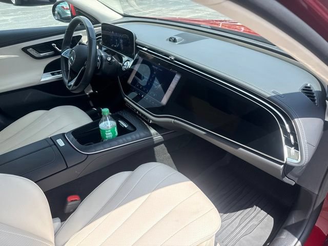 Used 2025 Mercedes-Benz E 350 Sedan image 15
