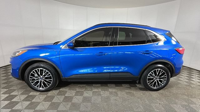 Used 2021 Ford Escape Titanium w/ Titanium Premium Package FWD image 5