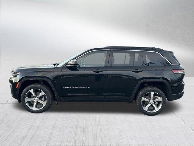 New 2026 Jeep Grand Cherokee Limited w/ Luxury Tech Group II image 8