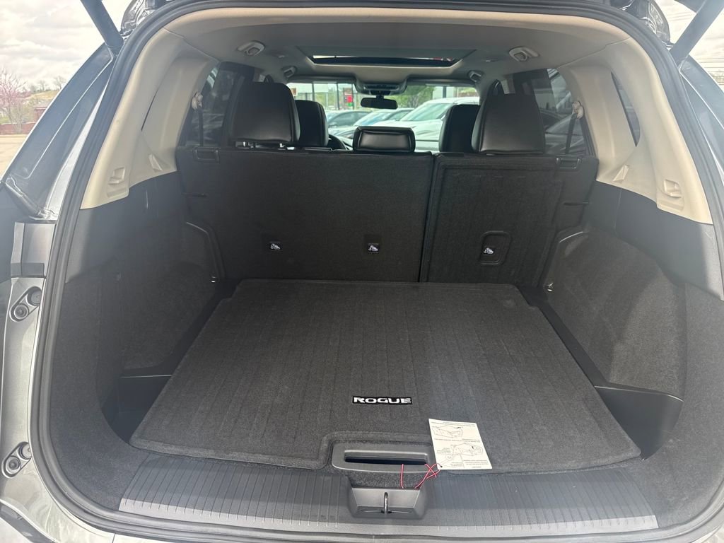 Certified 2025 Nissan Rogue SV w/ SV Premium Package image 21