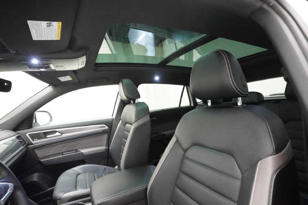 Used 2022 Volkswagen Atlas Cross Sport SEL Premium R-Line AWD/4WD image 31
