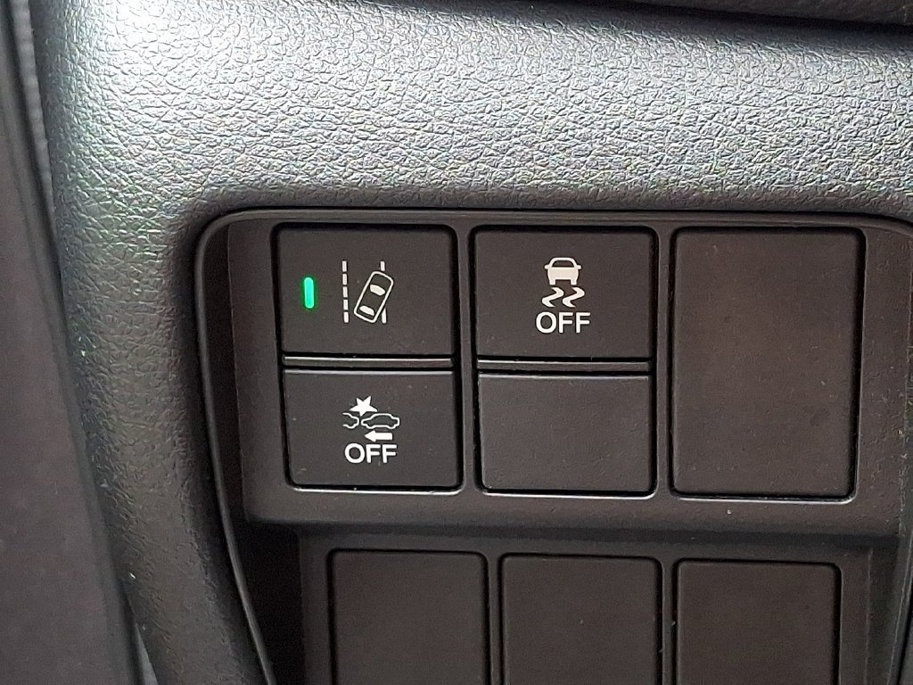 Used 2020 Honda CR-V LX image 29