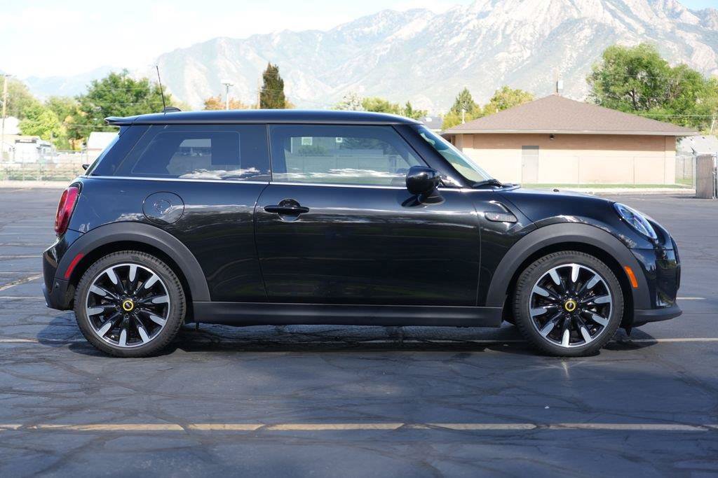 Used 2024 MINI Cooper SE FWD image 6