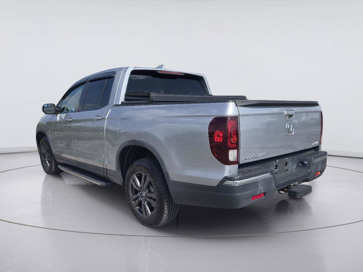 Used 2018 Honda Ridgeline Sport image 3