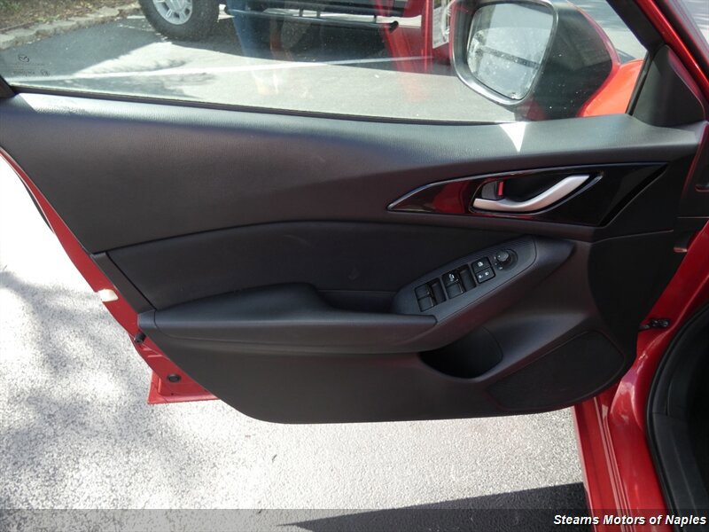 Used 2015 MAZDA MAZDA3 i Sport image 36