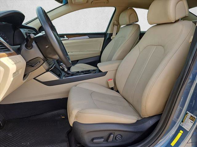 Used 2017 Hyundai Sonata Limited w/ Tech Package 03 image 17