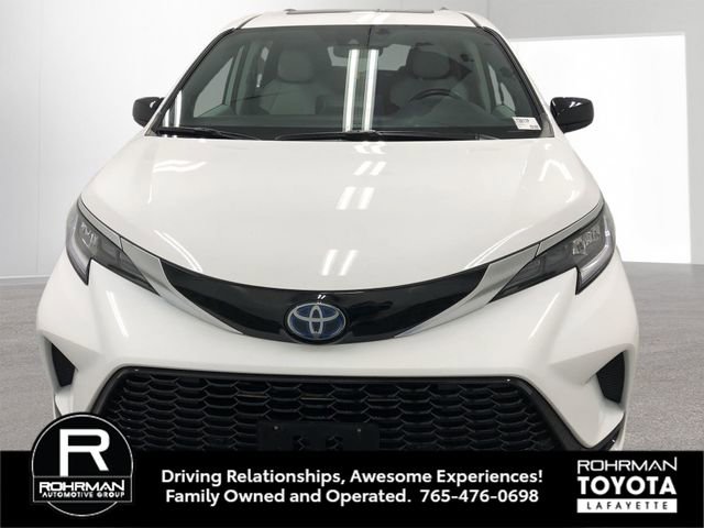 Used 2023 Toyota Sienna XSE w/ XSE Plus Package AWD/4WD image 11