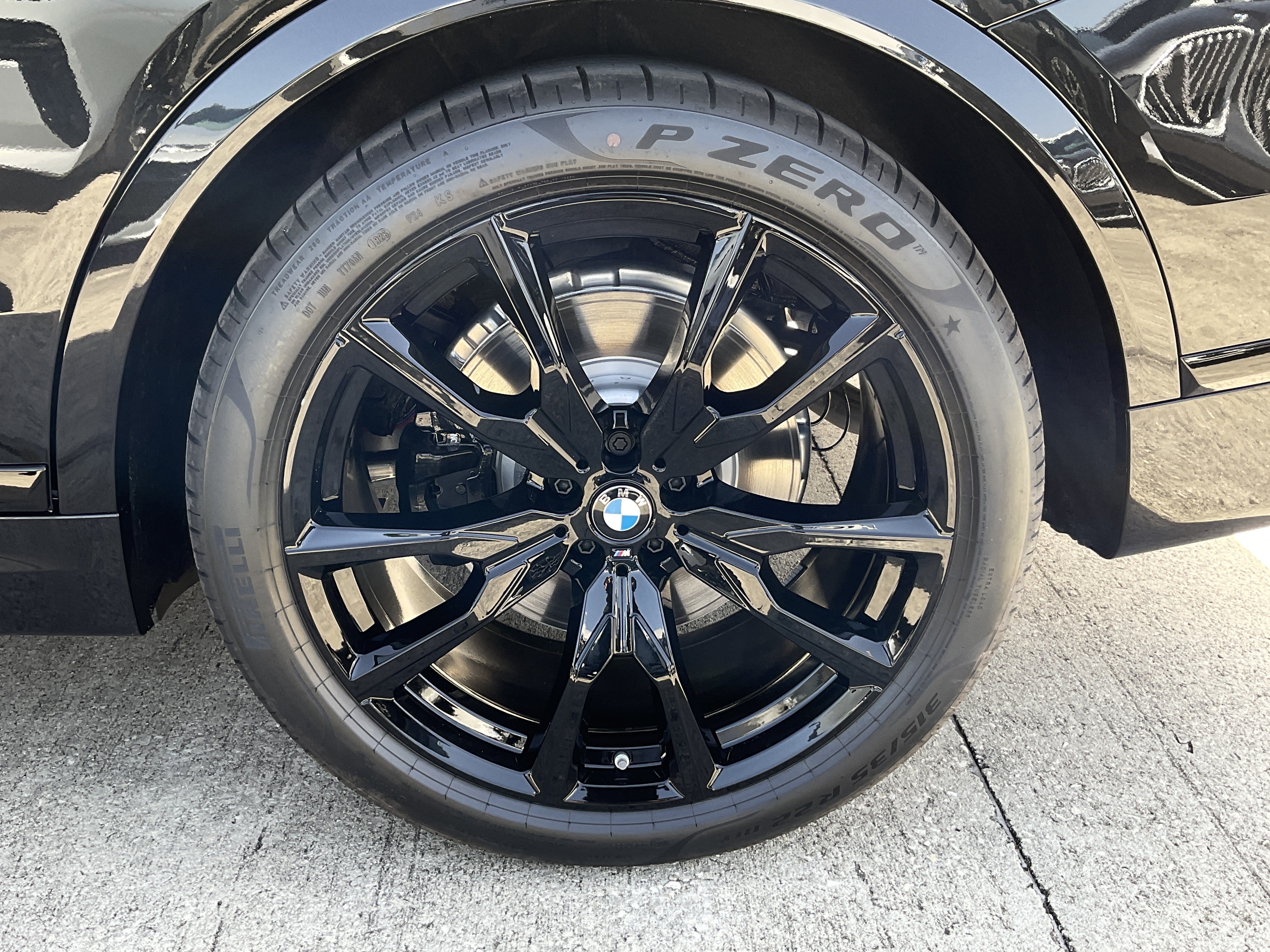 New 2027 BMW X7 xDrive40i w/ Executive Package AWD/4WD image 7