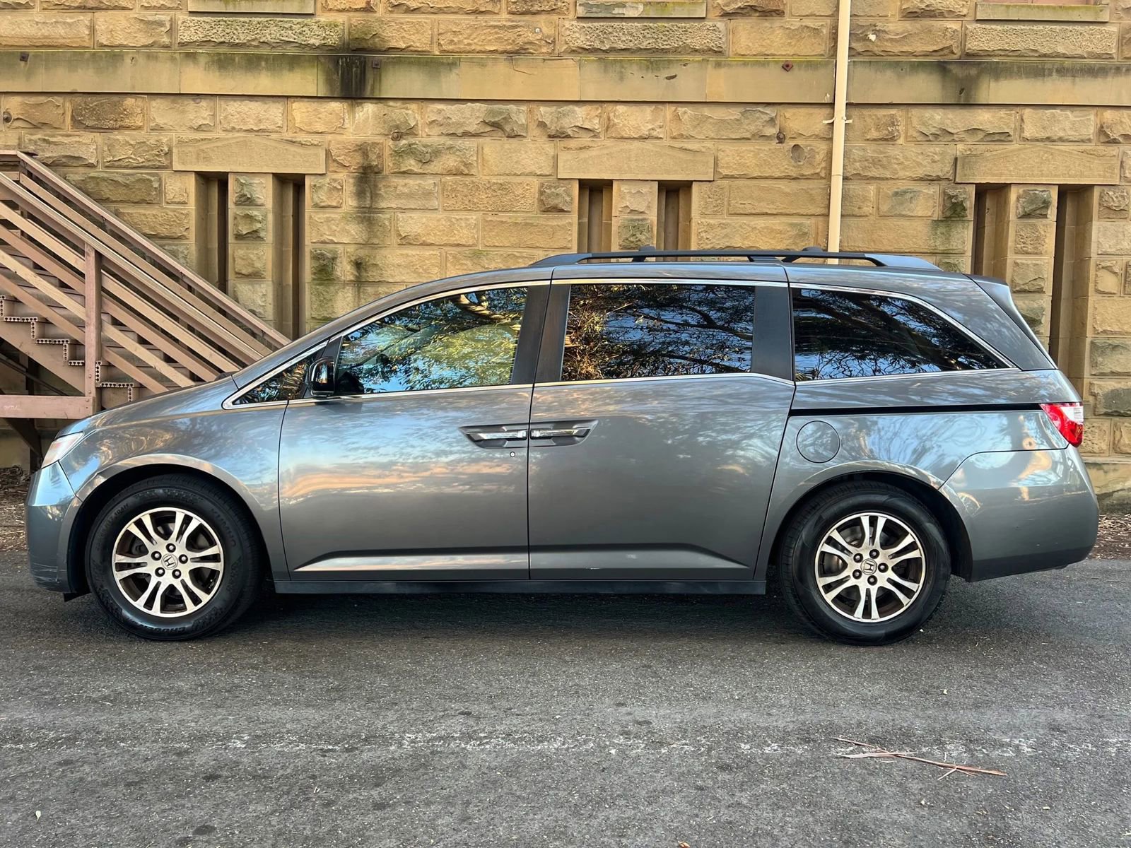 Used 2012 Honda Odyssey EX-L image 8