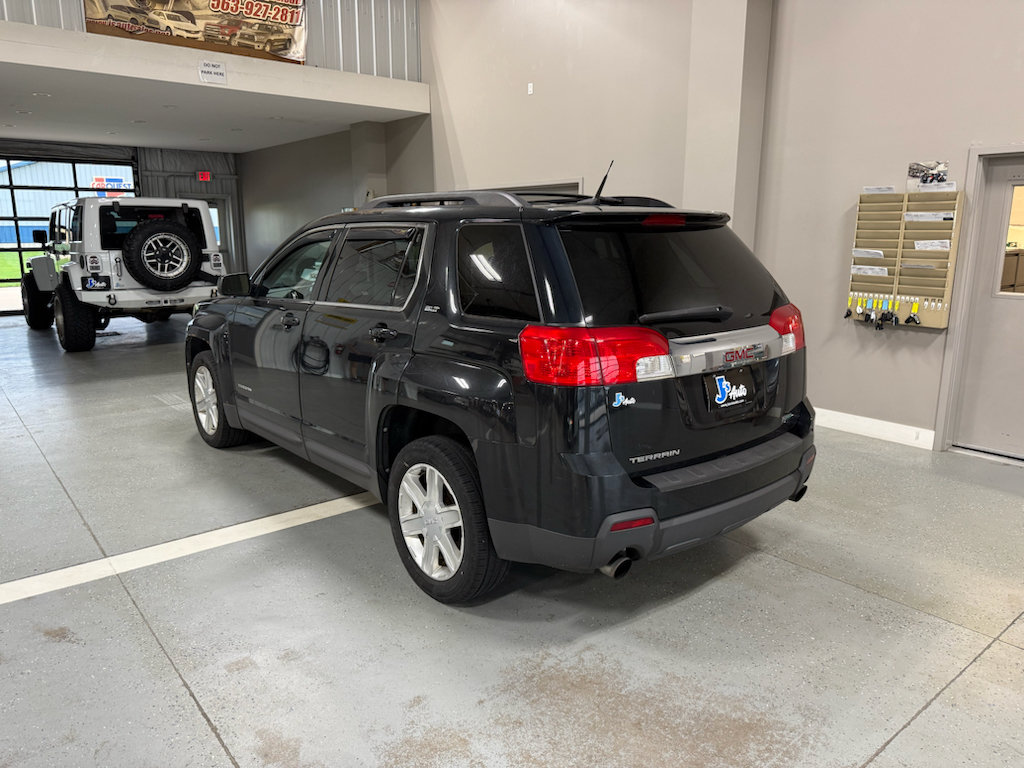 Used 2011 GMC Terrain SLT w/ Cargo Package FWD image 5