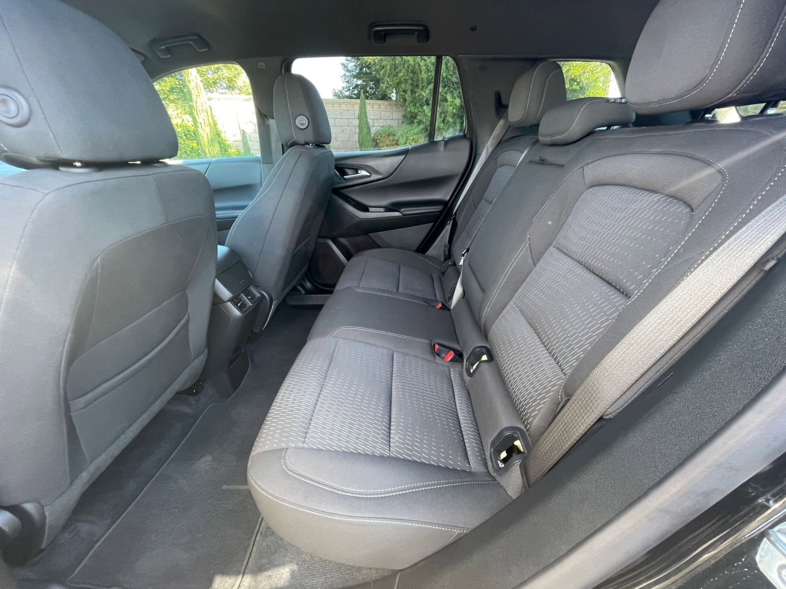 Used 2025 Chevrolet Equinox LT FWD image 24
