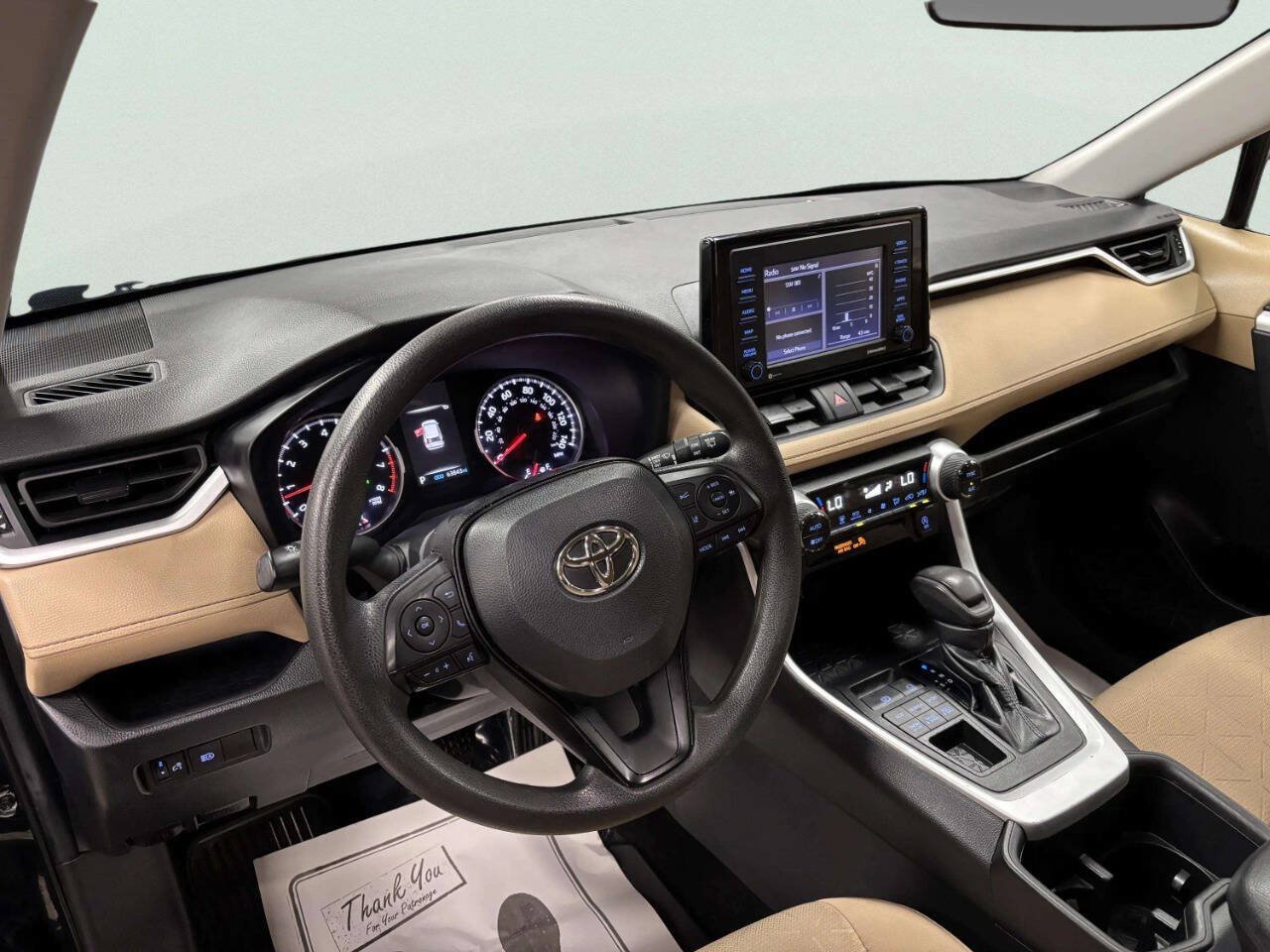 Used 2022 Toyota RAV4 XLE AWD/4WD image 13
